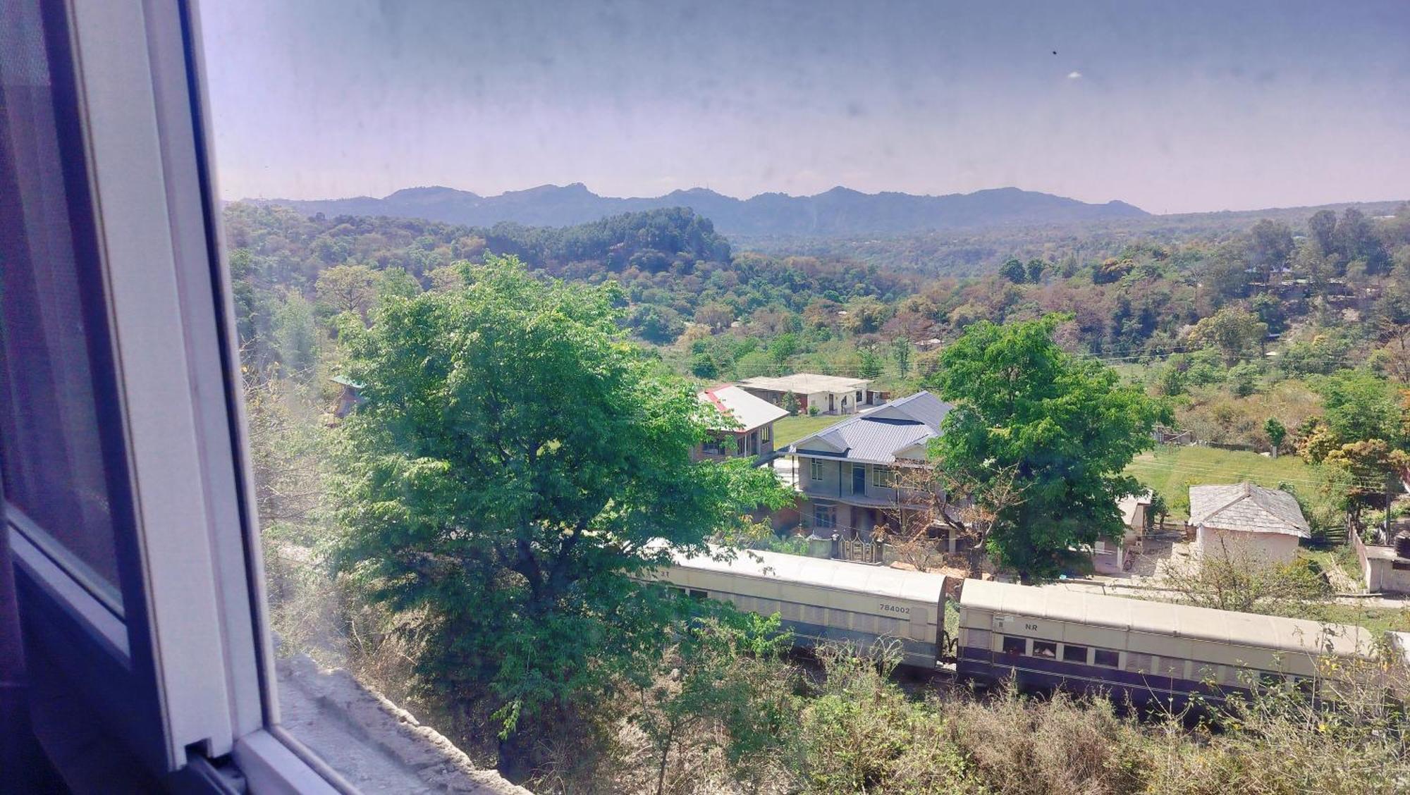 Hotel Binwa View Baijnāth エクステリア 写真